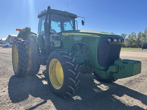 Image of John Deere 8320 equipment image 2
