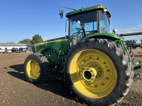 Image of John Deere 8320 equipment image 2