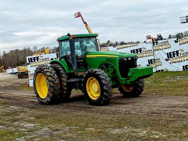 Image of John Deere 8320 equipment image 2