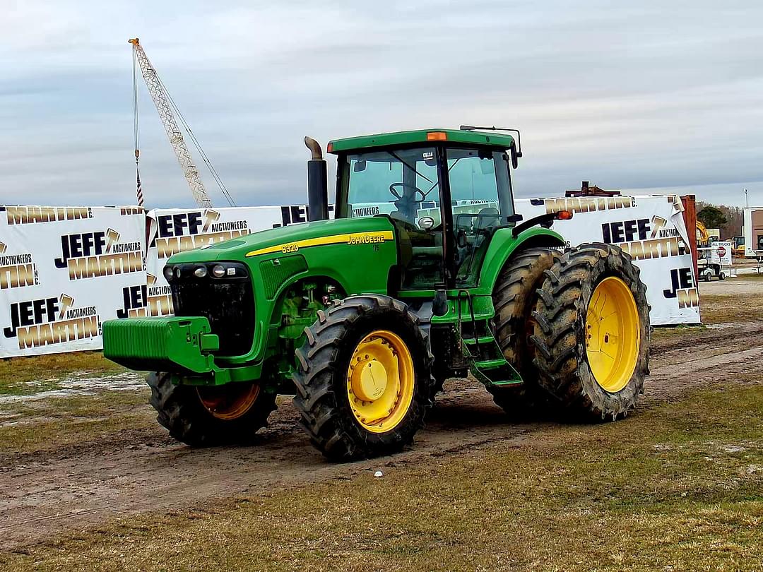 Image of John Deere 8320 Primary image