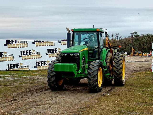 Image of John Deere 8320 equipment image 1