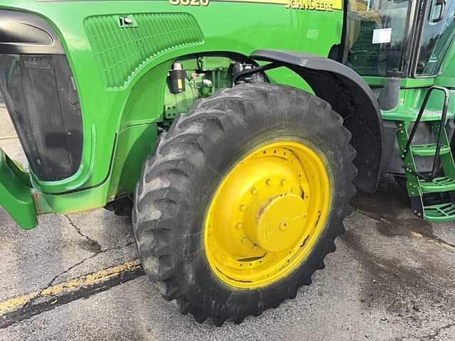 Image of John Deere 8320 equipment image 3