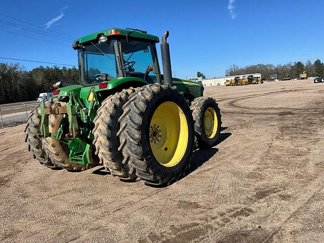 Image of John Deere 8320 equipment image 4