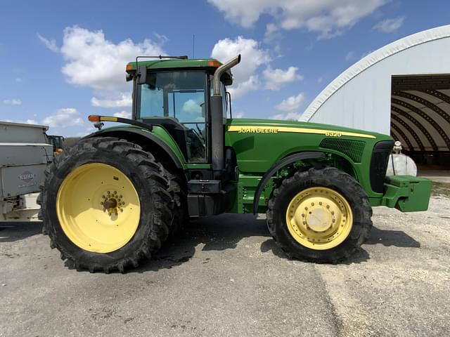 Image of John Deere 8320 equipment image 1