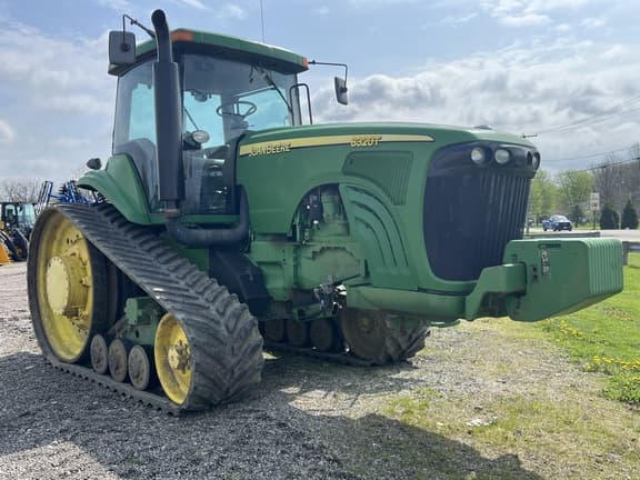 Image of John Deere 8320T equipment image 2