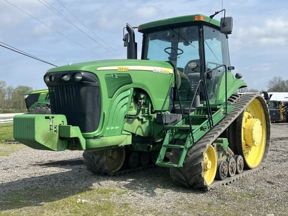 Image of John Deere 8320T equipment image 1