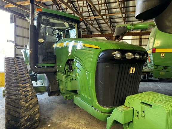 Image of John Deere 8320T equipment image 1
