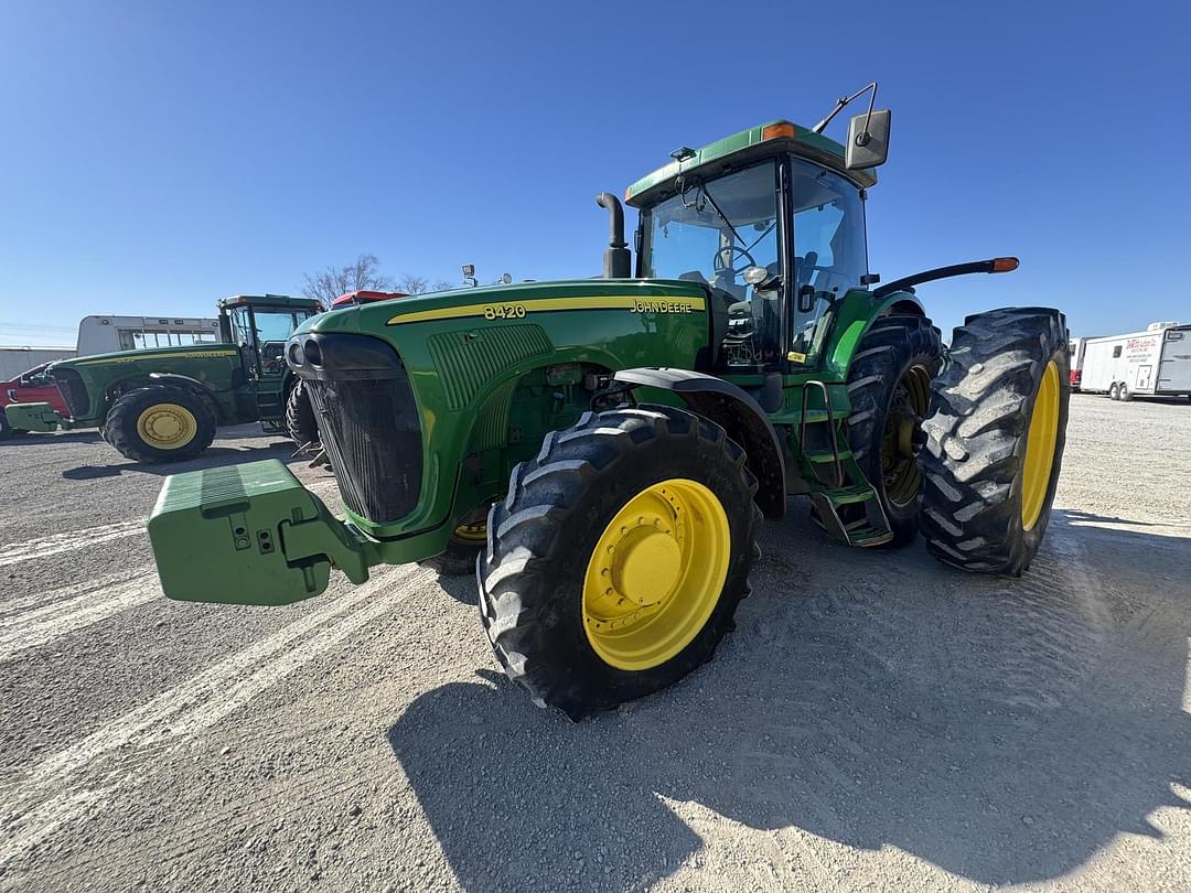 Image of John Deere 8420 Primary image