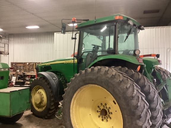Image of John Deere 8420 Primary image