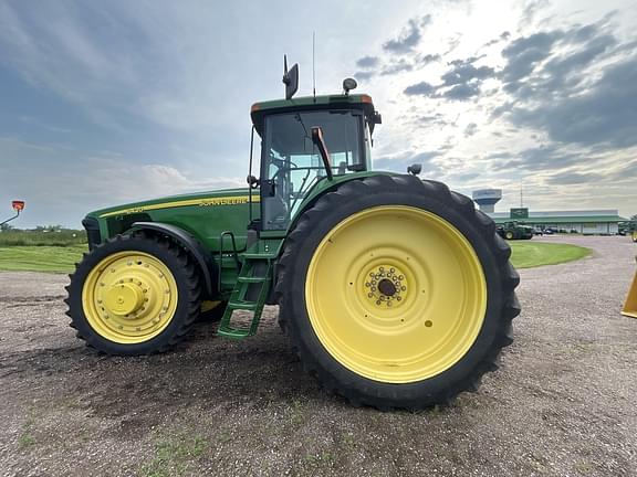 Image of John Deere 8420 equipment image 2