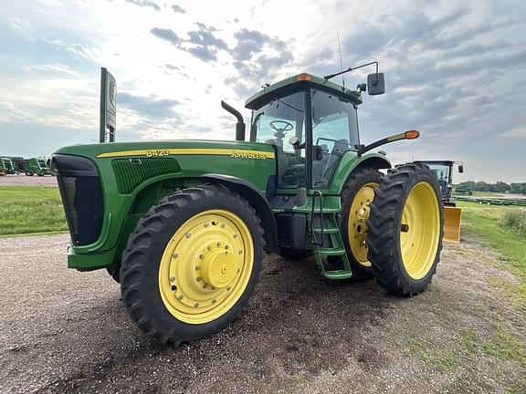 Image of John Deere 8420 Primary image