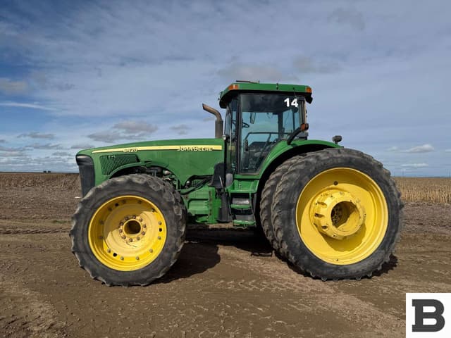 Image of John Deere 8420 equipment image 2