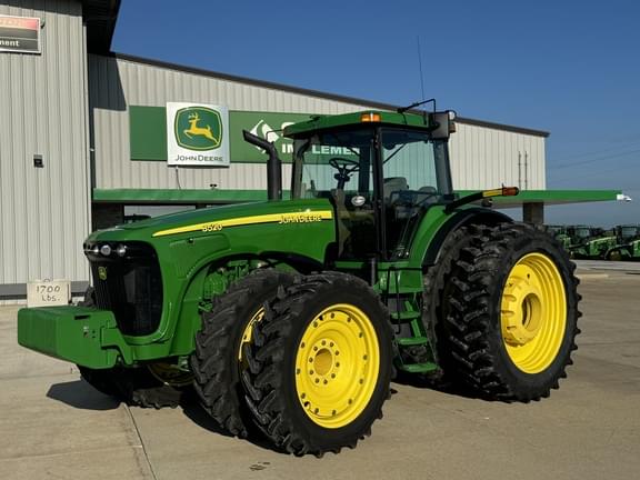 Image of John Deere 8520 Primary image