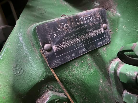 Image of John Deere 8520 equipment image 3