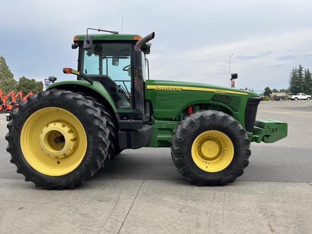 Image of John Deere 8520 equipment image 4