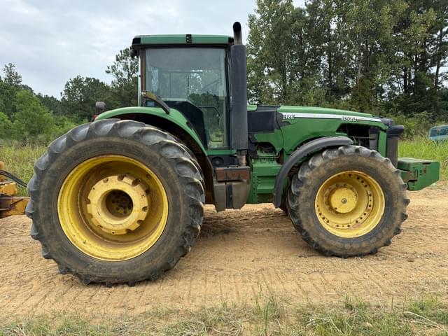 Image of John Deere 8520 equipment image 3