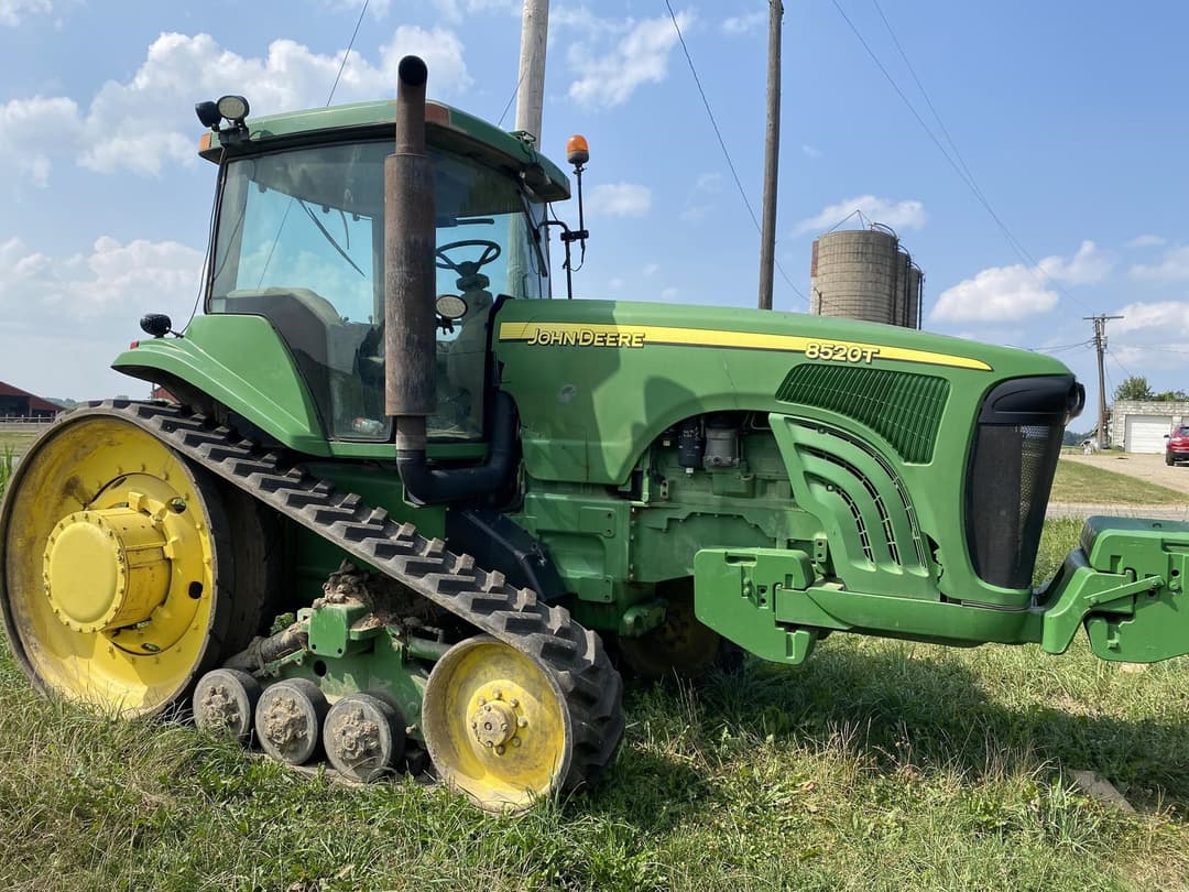 Image of John Deere 8520T Image 0
