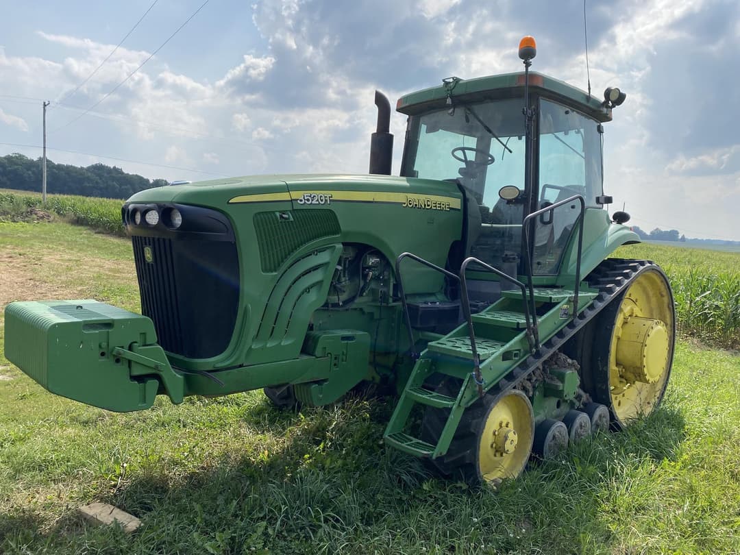 Image of John Deere 8520T Image 1