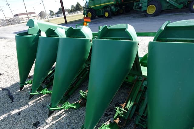Image of John Deere 893 equipment image 4
