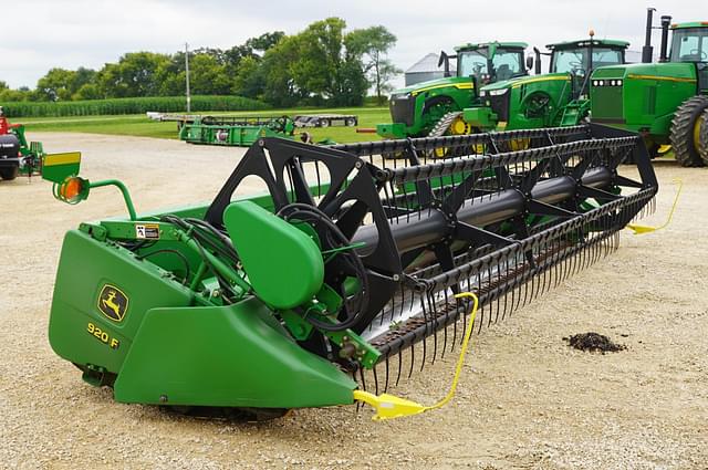 Image of John Deere 920F equipment image 3