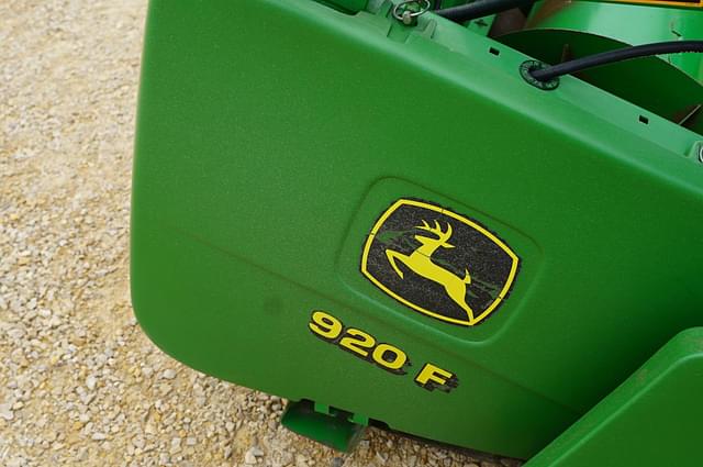 Image of John Deere 920F equipment image 4