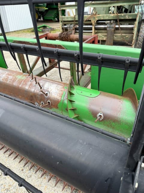 Image of John Deere 920F equipment image 4