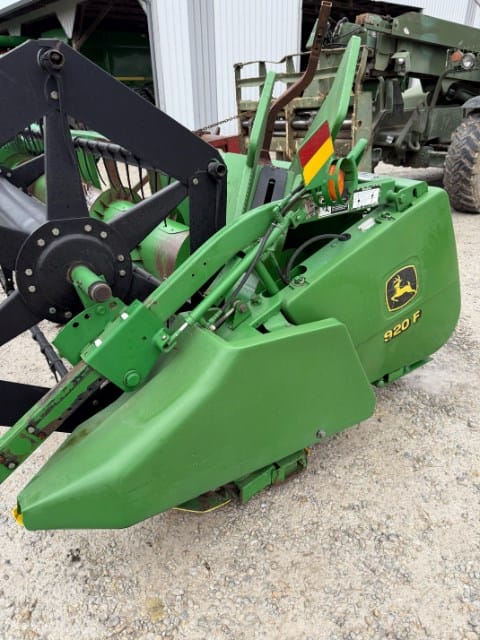 Main image John Deere 920F