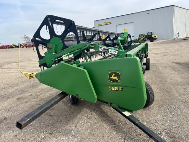 Image of John Deere 925F equipment image 1