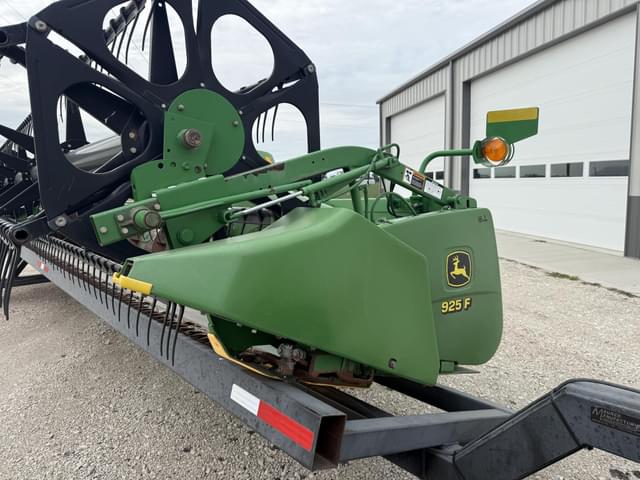 Image of John Deere 925F equipment image 1