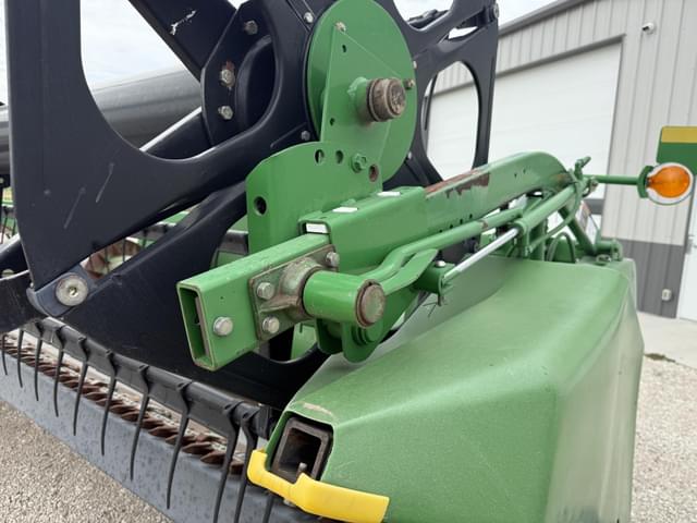 Image of John Deere 925F equipment image 4