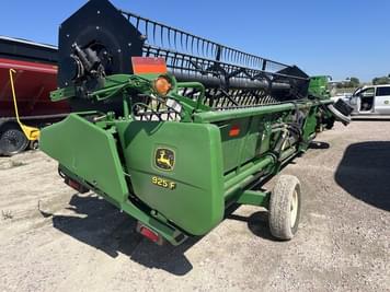 Main image John Deere 925F