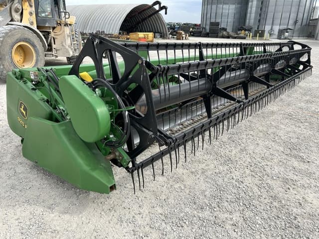 Image of John Deere 925F equipment image 1