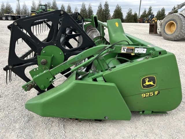 Image of John Deere 925F equipment image 4