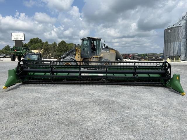 Image of John Deere 925F equipment image 1
