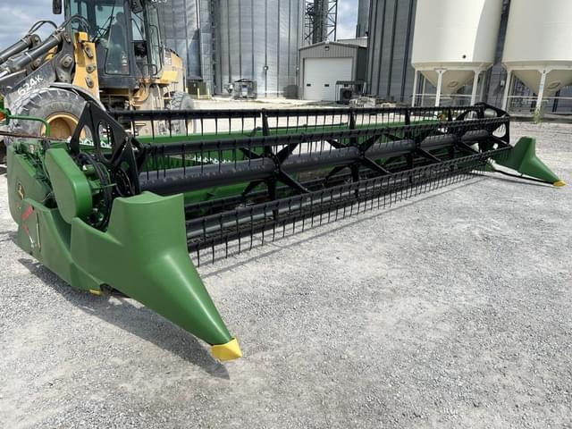 Image of John Deere 925F equipment image 2