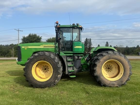 Image of John Deere 9320 equipment image 1
