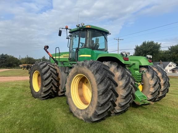 Image of John Deere 9320 equipment image 2