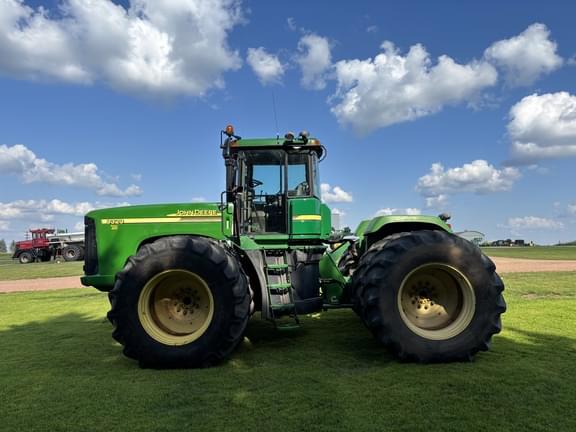Image of John Deere 9320 equipment image 2
