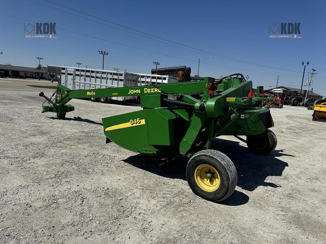 Image of John Deere 946 Primary image