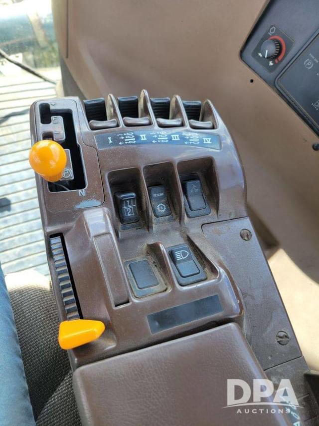 Image of John Deere 9520 equipment image 3