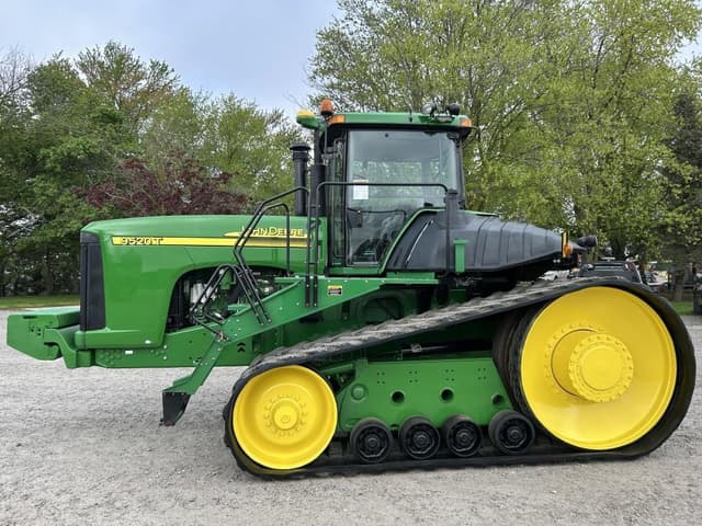 Image of John Deere 9520T equipment image 2