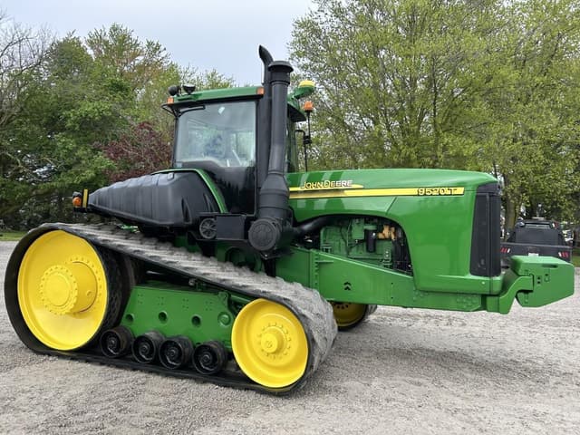 Image of John Deere 9520T equipment image 1