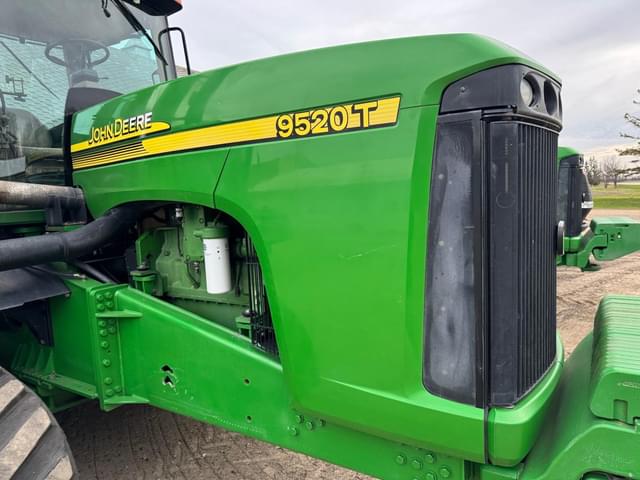 Image of John Deere 9520T equipment image 4
