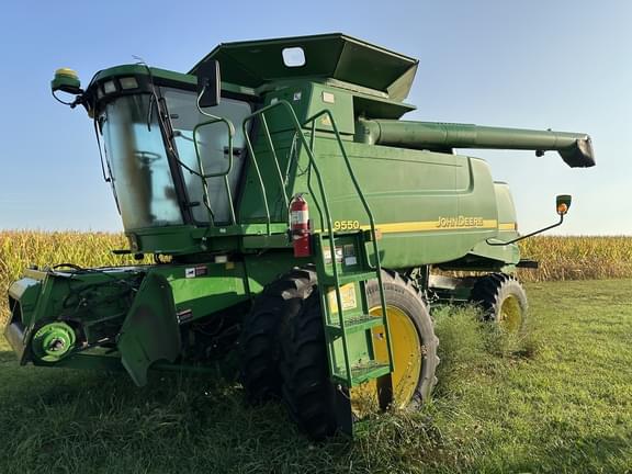 Image of John Deere 9550 equipment image 2