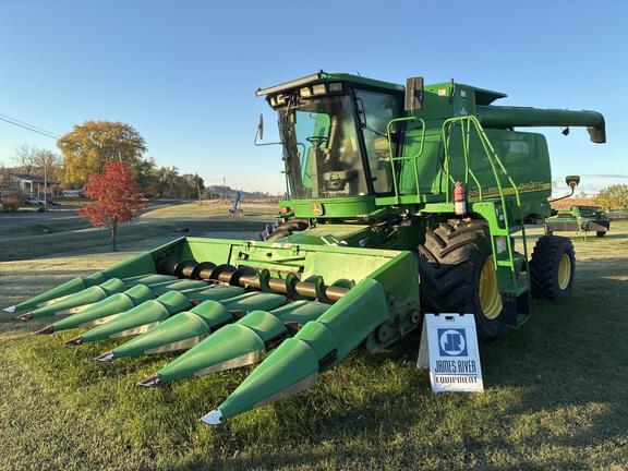 Image of John Deere 9550 equipment image 1
