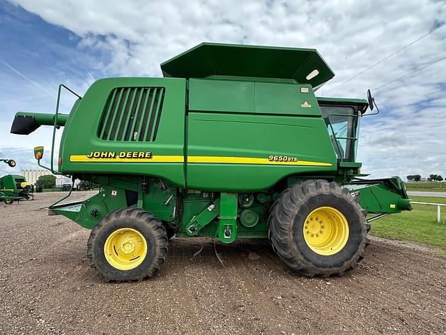 Image of John Deere 9650 STS equipment image 3