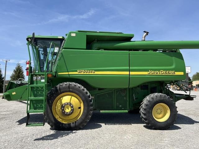 Image of John Deere 9750 STS equipment image 2
