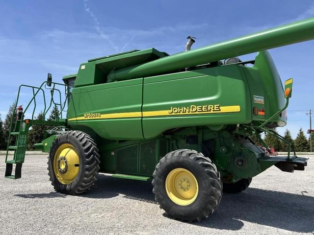 Image of John Deere 9750 STS equipment image 4
