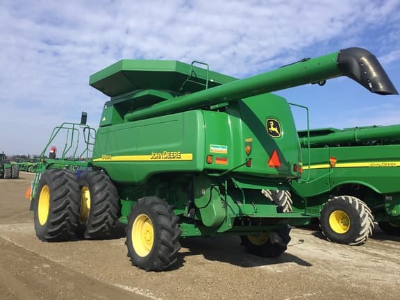 Image of John Deere 9750 STS equipment image 2