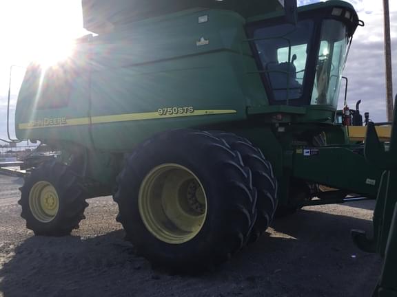 Image of John Deere 9750 STS equipment image 3